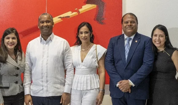 40_soc_20_3p01 Muestra Honesty by Juan Carlos Reyes fue respaldada